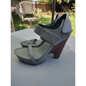 Max studio women's‎ greenish gray leather heels size 8